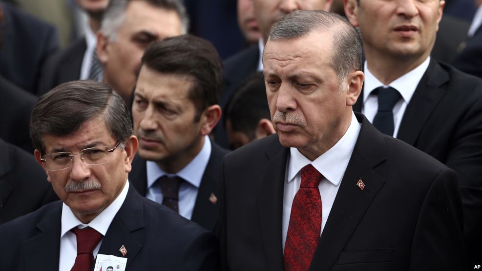 Давутоглу и Эрдоган: есть ли в этой борьбе победивший и побежденный